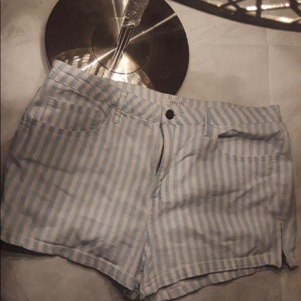 FOREVER 21 SHORTS